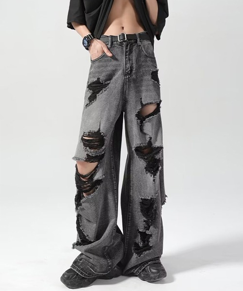 Ressaca(レサーカ)の「ルーズシルエットダメージ加工ブラックデニムパンツ(デニムパンツ・メンズ・ブラック・L/M/XL)」の2枚目の写真