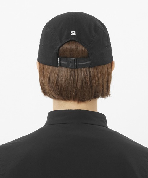 SALOMON(サロモン)の「【SALOMON】LOGO 5 PANEL(キャップ・メンズ・ブラック/サックスブルー・L/XL/S/M)」の6枚目の写真