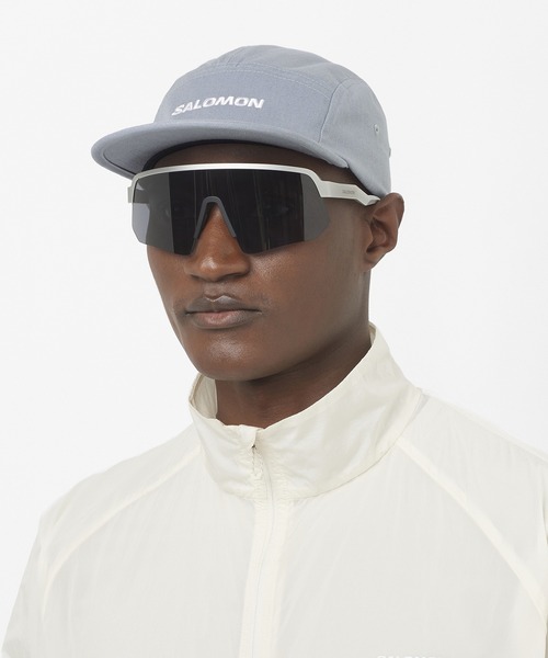 SALOMON(サロモン)の「【SALOMON】LOGO 5 PANEL(キャップ・メンズ・ブラック/サックスブルー・L/XL/S/M)」の7枚目の写真