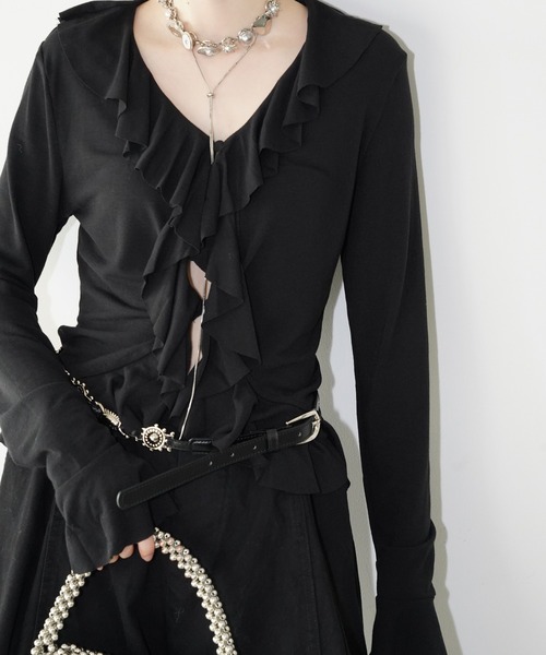 chuclla(チュクラ)の「ラッフルVネックトップス chw26s081(Tシャツ/カットソー・レディース・ブラック・FREE)」の3枚目の写真