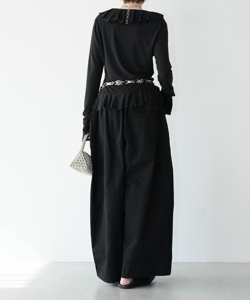 chuclla(チュクラ)の「ラッフルVネックトップス chw26s081(Tシャツ/カットソー・レディース・ブラック・FREE)」の5枚目の写真