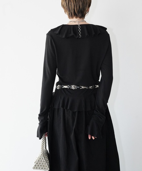 chuclla(チュクラ)の「ラッフルVネックトップス chw26s081(Tシャツ/カットソー・レディース・ブラック・FREE)」の6枚目の写真