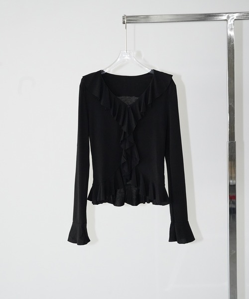 chuclla(チュクラ)の「ラッフルVネックトップス chw26s081(Tシャツ/カットソー・レディース・ブラック・FREE)」の9枚目の写真