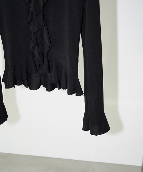 chuclla(チュクラ)の「ラッフルVネックトップス chw26s081(Tシャツ/カットソー・レディース・ブラック・FREE)」の11枚目の写真