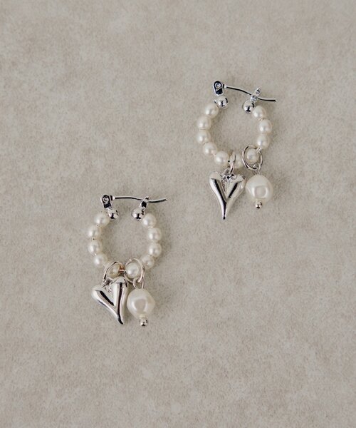 Chico(チコ)の「ハートモチーフ付きパールフープピアス(ピアス(両耳用)・レディース・シルバー/ゴールド・FREE)」の1枚目の写真