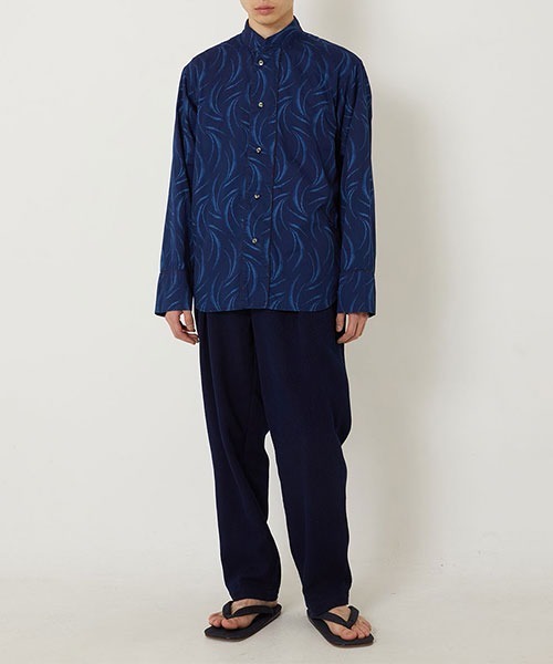 BLUE BLUE JAPAN(ブルーブルージャパン)の「インディゴバッセン スリーピーシャツ(シャツ/ブラウス・メンズ・インディゴブルー・M/L/XL/S)」の9枚目の写真