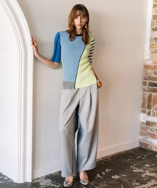 AULA AILA（アウラアイラ）の「デニムコンビネーションパンツ（デニムパンツ・レディース・インディゴブルー/ライトブルー/ブラック・1/0）」の8枚目の写真