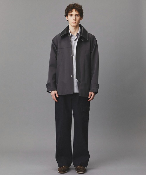 PUBLIC TOKYO（パブリックトウキョウ）の「2WAYレザーカラーハーフコート    /ジャケット/春服/ブルゾン（ステンカラーコート・メンズ・ベージュ/ダークグレー・1/2）」の9枚目の写真