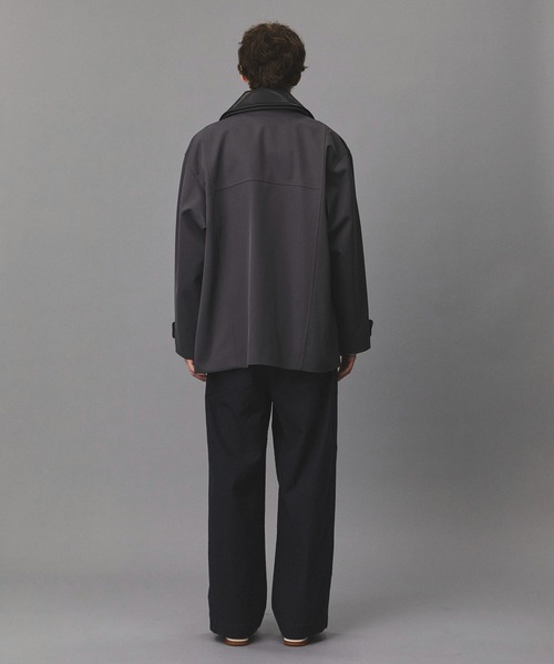 PUBLIC TOKYO（パブリックトウキョウ）の「2WAYレザーカラーハーフコート    /ジャケット/春服/ブルゾン（ステンカラーコート・メンズ・ベージュ/ダークグレー・1/2）」の11枚目の写真