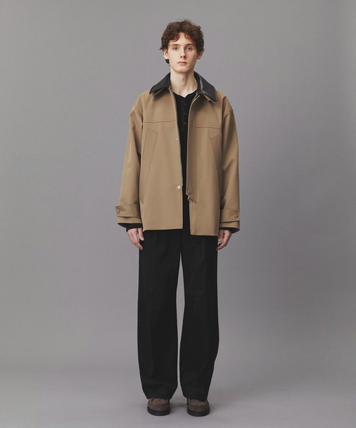 PUBLIC TOKYO（パブリックトウキョウ）の「2WAYレザーカラーハーフコート    /ジャケット/春服/ブルゾン（ステンカラーコート・メンズ・ベージュ/ダークグレー・1/2）」の22枚目の写真