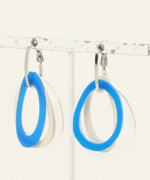 tone（トーン）の「【caramellate】アクリルピアス（ピアス（両耳用）・レディース・グレー/ブルー/イエロー/グリーン/オレンジ/ブラック/パープル・FREE）」の5枚目の写真