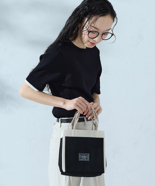 MONO COMME CA(モノコムサ)の「コードハンドル ミニトート(トートバッグ・レディース・グリーン/ベージュ/ブルー/ブラック・FREE)」の7枚目の写真