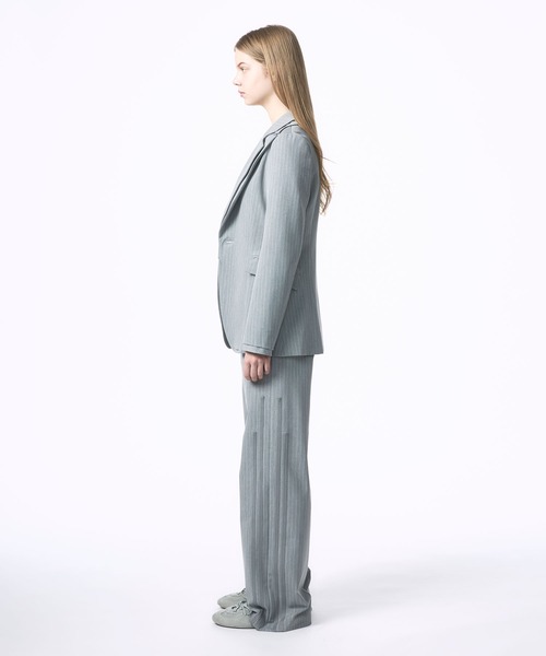 Nora Lily elle(ノラリリーエル)の「【Nora Lily】「elle」Pin Stripe Double Lapel Jacket(テーラードジャケット・レディース・ダークグレー/グレー・FREE)」の6枚目の写真