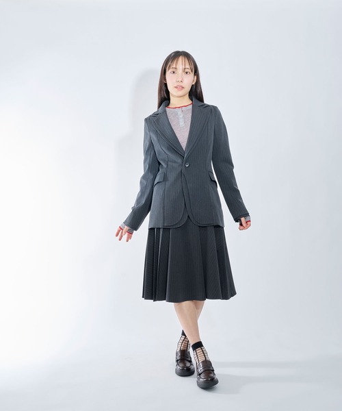 Nora Lily elle(ノラリリーエル)の「【Nora Lily】「elle」Pin Stripe Double Lapel Jacket(テーラードジャケット・レディース・ダークグレー/グレー・FREE)」の22枚目の写真
