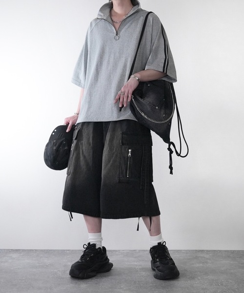 ADRER(アドラー)の「Over Size Line Sleeve Half-Zip Tee / オーバーサイズ ラインスリーブ ハーフジップT(Tシャツ/カットソー・メンズ・ブラック/グレー/ブラック系1/ホワイト系1・XS/S/M/L)」の20枚目の写真