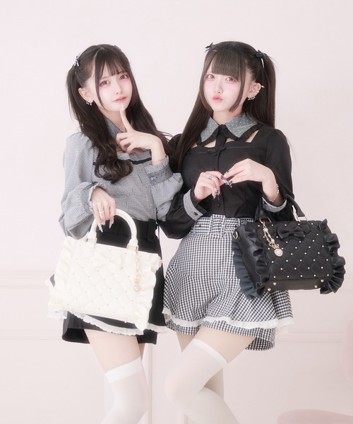 Pal elfy(パルエルフィー)の「ビジュー付きキルティング姫痛バ(ショルダーバッグ・レディース・オフホワイト/ブラック・フリー)」の13枚目の写真