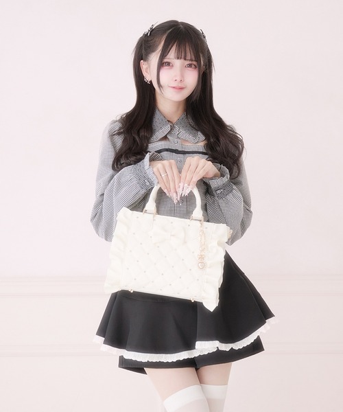 Pal elfy(パルエルフィー)の「ビジュー付きキルティング姫痛バ(ショルダーバッグ・レディース・オフホワイト/ブラック・フリー)」の5枚目の写真
