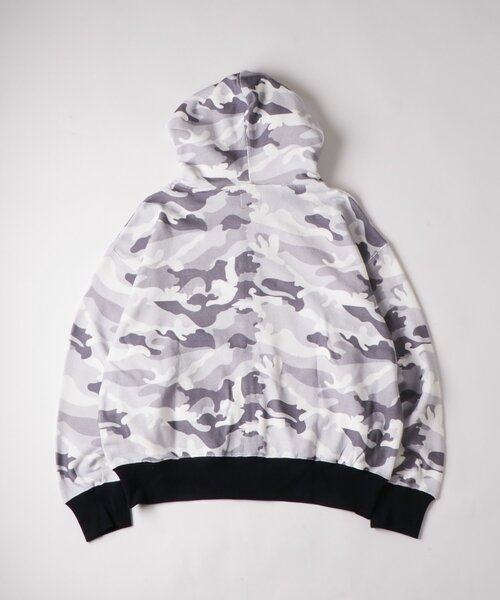 WHO'S WHO gallery(フーズフーギャラリー)の「【UNISEX】KOOKY'Nカモ柄ワッフルユリ紋章スタッズジップパーカー(パーカー・レディース・ライトグレー/カーキ・FREE)」の21枚目の写真