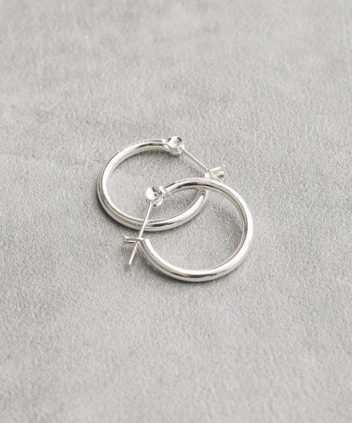Pledge(プレッジ)の「【Pledge】 Silver 925 Hoop Earrings Mini(ピアス(両耳用)・メンズ・シルバー・FREE)」の1枚目の写真