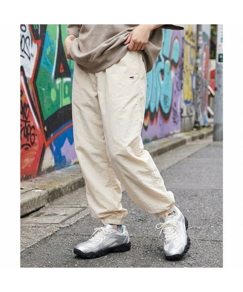 TRACK PANTS