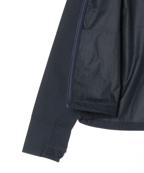 le coq sportif（ルコックスポルティフ）の「ルコックスポルティフ  ポケッタブルUVカットウィンドジャケット（ナイロンジャケット・レディース・ネイビー/ブルー・XL/M/L）」の3枚目の写真