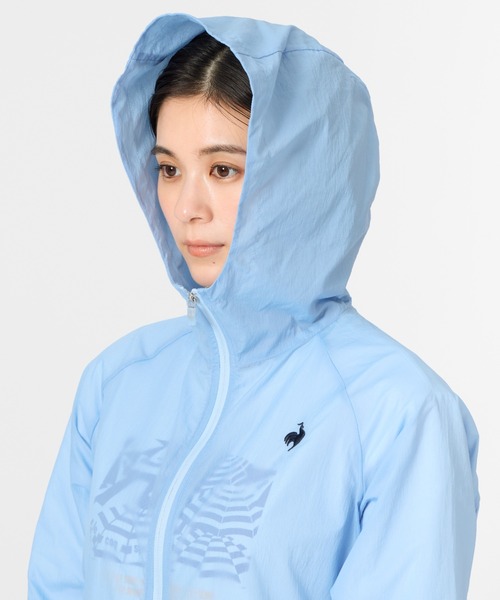 le coq sportif（ルコックスポルティフ）の「ルコックスポルティフ  ポケッタブルUVカットウィンドジャケット（ナイロンジャケット・レディース・ネイビー/ブルー・XL/M/L）」の6枚目の写真