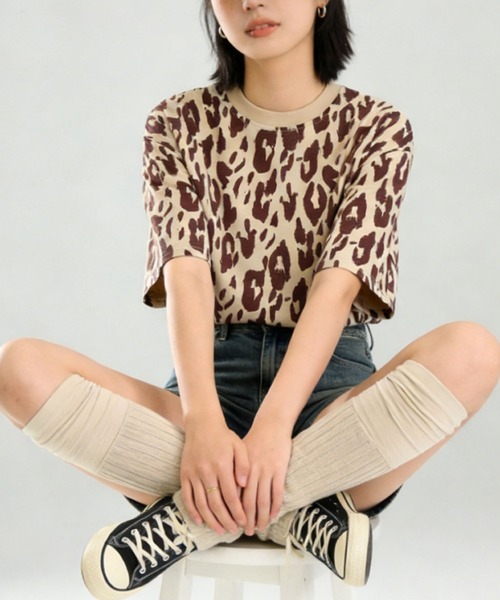 HOOK(フック)の「HOOK for girls レオパード総柄 半袖Tシャツ / アニマル柄 ビッグシルエット カジュアル (SS)(Tシャツ/カットソー・レディース・ブルー/パープル/ライトベージュ/ブラック・FREE)」の21枚目の写真