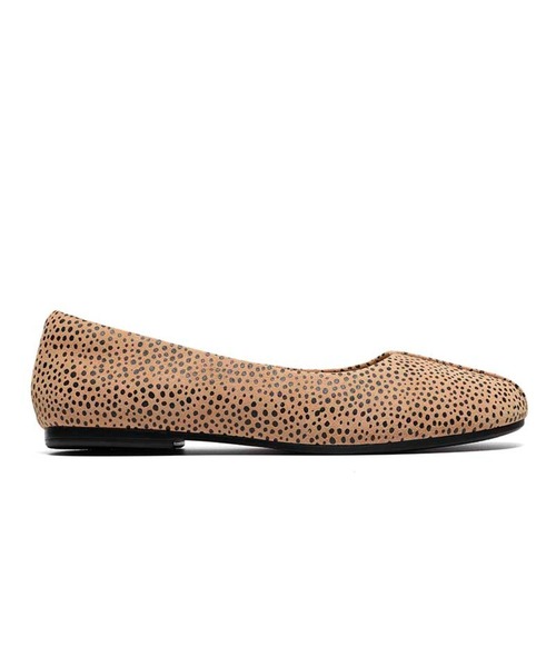 Clarks(クラークス)の「クラークス Livia Lily リビアリリー(バレエシューズ・レディース・レオパード・55/50/45/40/35)」の1枚目の写真