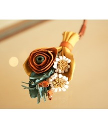 genten（ゲンテン）の「サンクスチャーム キイロの花束（チャーム）」