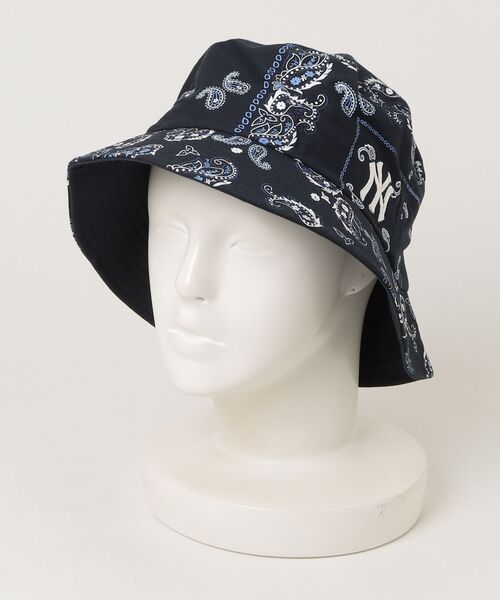 MLB(メジャーリーグベースボール)の「エムエルビー【MLB】- ニューヨーク・ヤンキース ペイズリー バケットハット【New York Yankees Paisley Bucket Hat 3AHT06123-04】(ハット・レディース・ネイビー・59cm)」の1枚目の写真