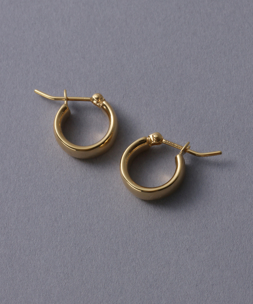 Lilas(リラ)の「《WEB限定》【SAMH by LILAS】フラットフープピアスK18GP(両耳)(ピアス(両耳用)・レディース・ゴールド・FREE)」の1枚目の写真