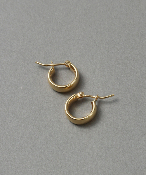 Lilas(リラ)の「《WEB限定》【SAMH by LILAS】フラットフープピアスK18GP(両耳)(ピアス(両耳用)・レディース・ゴールド・FREE)」の4枚目の写真