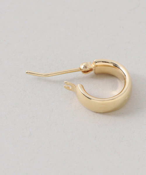 Lilas(リラ)の「《WEB限定》【SAMH by LILAS】フラットフープピアスK18GP(両耳)(ピアス(両耳用)・レディース・ゴールド・FREE)」の11枚目の写真
