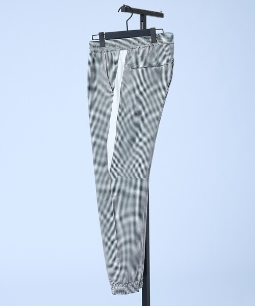5351 POUR LES HOMMES(ゴーサンゴーイチプールオム)の「【セットアップ対応】トリコット プリント ジョガー パンツ(その他パンツ・メンズ・ブラック/ストライプ・50/48/46/44)」の6枚目の写真