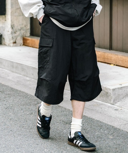 Rocky Monroe(ロッキーモンロー)の「膝下丈 ワンタック ナイロンワイドカーゴハーフパンツ(カーゴパンツ・メンズ・カーキ/チャコール/グレー/ブラック・XL/L/M)」の6枚目の写真