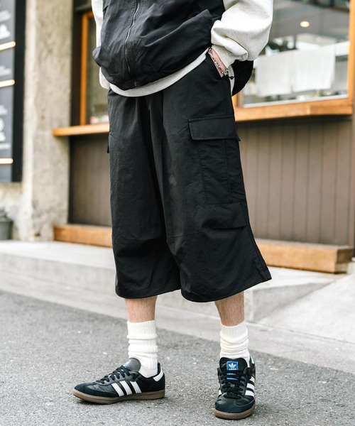 Rocky Monroe(ロッキーモンロー)の「膝下丈 ワンタック ナイロンワイドカーゴハーフパンツ(カーゴパンツ・メンズ・カーキ/チャコール/グレー/ブラック・XL/L/M)」の7枚目の写真