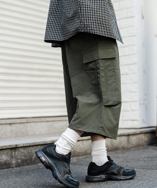 Rocky Monroe(ロッキーモンロー)の「膝下丈 ワンタック ナイロンワイドカーゴハーフパンツ(カーゴパンツ・メンズ・カーキ/チャコール/グレー/ブラック・XL/L/M)」の22枚目の写真