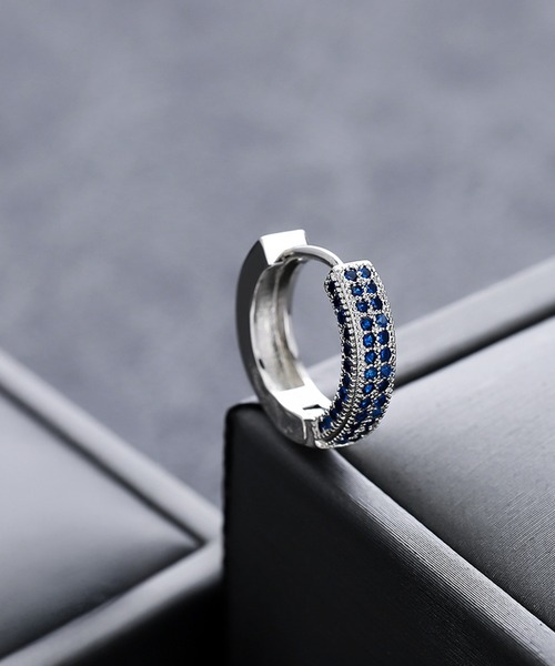 DiamondHearts（ダイヤモンドハーツ）の「片耳用 カラーパヴェライン フープピアス（ピアス（片耳用）・レディース・ブルー/オレンジ/グリーン・FREE）」の3枚目の写真
