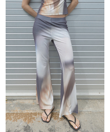Kijun（キジュン）の「Sheer Print Flared Pants Charcoal（デニムパンツ）」