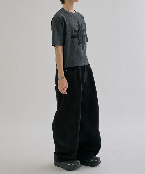 EPNK(イーピーエヌケー)の「Symbol applique Tee / シンボルアップリケT(Tシャツ/カットソー・メンズ・ブラック/ホワイト・SMALL/MEDIUM/LARGE)」の17枚目の写真