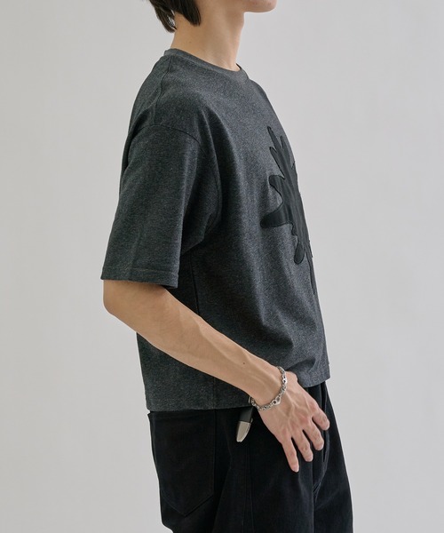 EPNK(イーピーエヌケー)の「Symbol applique Tee / シンボルアップリケT(Tシャツ/カットソー・メンズ・ブラック/ホワイト・SMALL/MEDIUM/LARGE)」の22枚目の写真