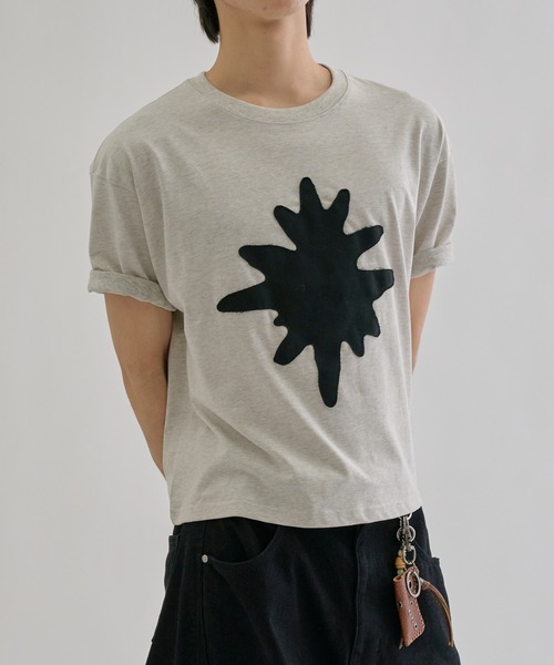 EPNK(イーピーエヌケー)の「Symbol applique Tee / シンボルアップリケT(Tシャツ/カットソー・メンズ・ブラック/ホワイト・SMALL/MEDIUM/LARGE)」の6枚目の写真