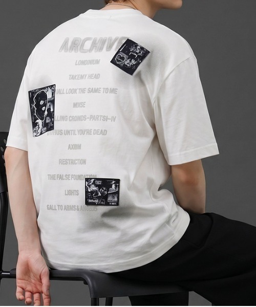 revertical(リバーティカル)の「グラフィックバックプリントTシャツ/フォトコラージュデザイン 半袖ルーズT(Tシャツ/カットソー・メンズ・ホワイト/ブラック・LARGE/MEDIUM)」の1枚目の写真