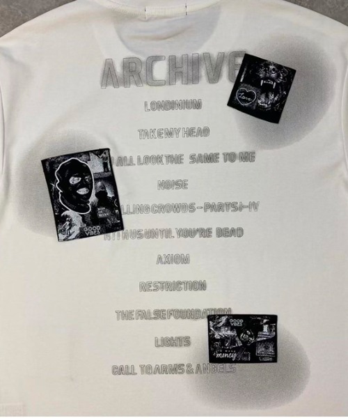 revertical(リバーティカル)の「グラフィックバックプリントTシャツ/フォトコラージュデザイン 半袖ルーズT(Tシャツ/カットソー・メンズ・ホワイト/ブラック・LARGE/MEDIUM)」の5枚目の写真