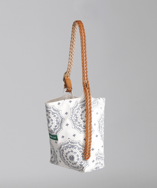 GREEN STUFF(グリーンスタッフ)の「belted bag B2 - paisley ivory(ショルダーバッグ・レディース・その他・FREE)」の9枚目の写真