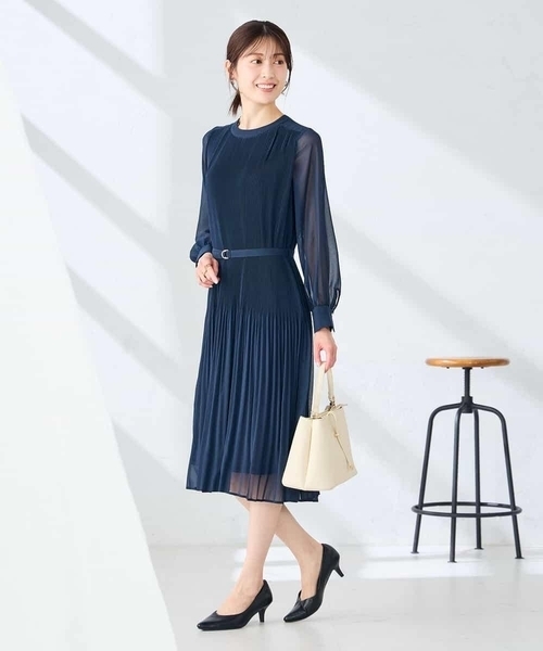 a.v.v（アーヴェヴェ）の「【WEB限定】ランダムプリーツワンピース（ワンピース・レディース・ブルー/ネイビー・36/38/42/40）」の8枚目の写真