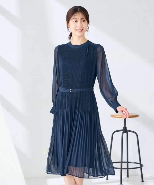a.v.v（アーヴェヴェ）の「【WEB限定】ランダムプリーツワンピース（ワンピース・レディース・ブルー/ネイビー・36/38/42/40）」の11枚目の写真