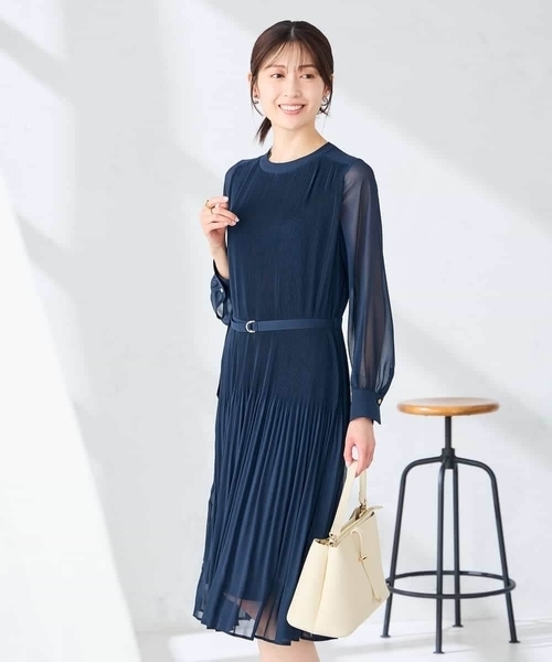 a.v.v（アーヴェヴェ）の「【WEB限定】ランダムプリーツワンピース（ワンピース・レディース・ブルー/ネイビー・36/38/42/40）」の12枚目の写真