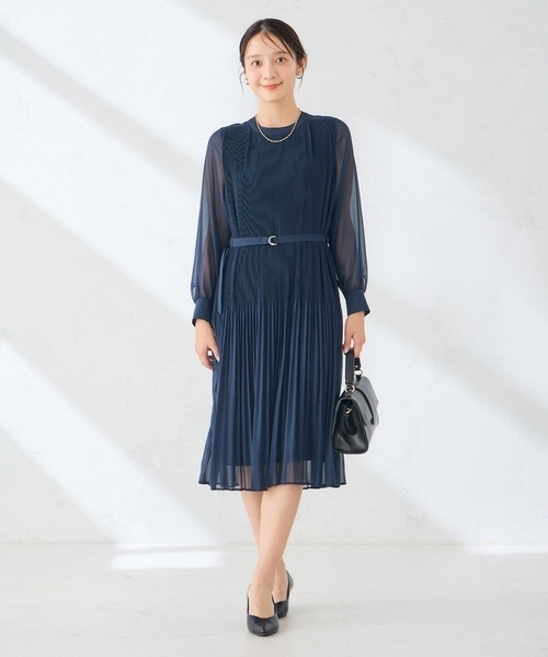 a.v.v（アーヴェヴェ）の「【WEB限定】ランダムプリーツワンピース（ワンピース・レディース・ブルー/ネイビー・36/38/42/40）」の13枚目の写真