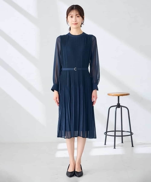 a.v.v（アーヴェヴェ）の「【WEB限定】ランダムプリーツワンピース（ワンピース・レディース・ブルー/ネイビー・36/38/42/40）」の16枚目の写真